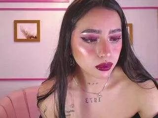 mia-ponce-a on CamSoda 