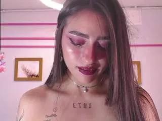 mia-ponce-a on CamSoda 