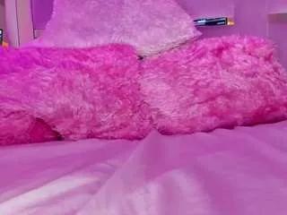 mia-ssweett1 on CamSoda 