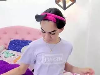 mia-thompson-1 on CamSoda 