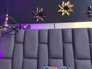 Freechat miaabrownn on CamSoda