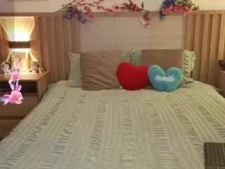 miadesire on CamSoda 