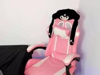 mikitourab on CamSoda 