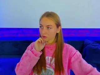 Freechat milaaaddam on CamSoda