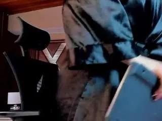 millyy-bakerr on CamSoda 