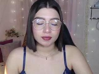 mily-thomson-b on CamSoda 