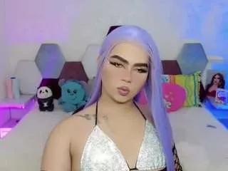 miss-adriana on CamSoda 