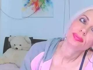 Offline misslara123 on CamSoda