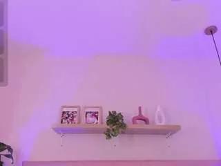 moll1e on CamSoda 