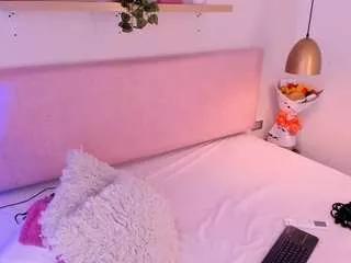 moll1e on CamSoda 