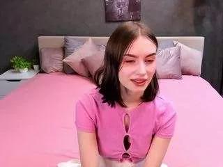 molly-rouge on CamSoda 