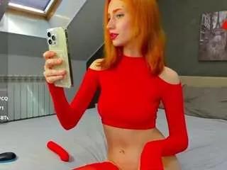 molly-rouge on CamSoda 