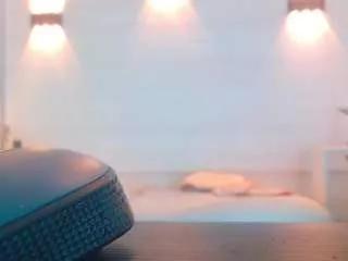 molly-spears on CamSoda 