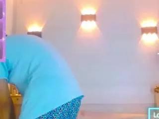 molly-spears on CamSoda 