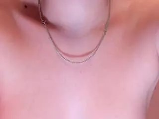 Offline mollyhugs on CamSoda