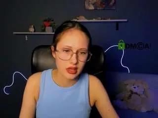mona-cloud on CamSoda 