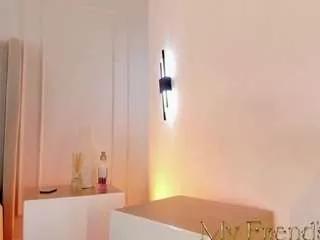 my-friends-mom on CamSoda 