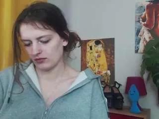 nadinesensual on CamSoda 