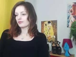 nadinesensual on CamSoda 
