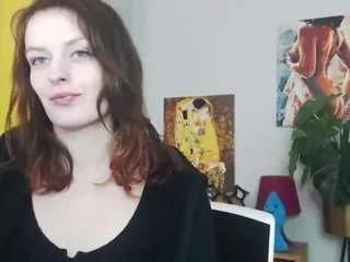 nadinesensual on CamSoda 