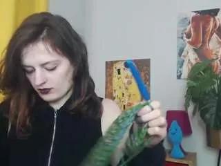 nadinesensual on CamSoda 