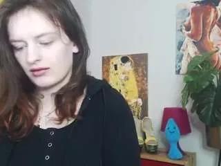nadinesensual on CamSoda 