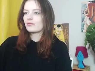 nadinesensual on CamSoda 