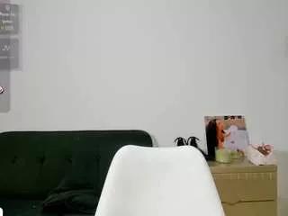 naomixjones on CamSoda 