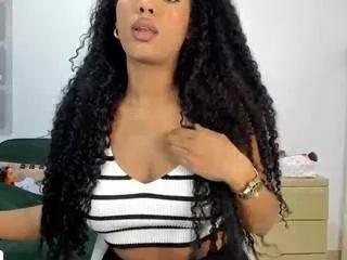 naomixjones on CamSoda 