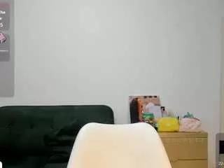 naomixjones on CamSoda 