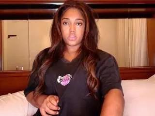 Freechat naommiscott on CamSoda