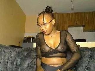 Freechat nastybree on CamSoda