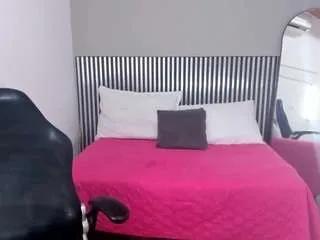 Freechat natashajurado on CamSoda