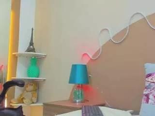 Freechat natashajurado on CamSoda