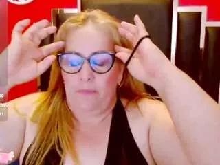 nayla-garner on CamSoda 