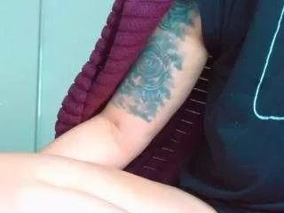 nellib on CamSoda 