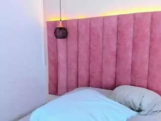 nicolesteele on CamSoda 