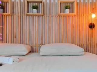 noami-rosse on CamSoda 