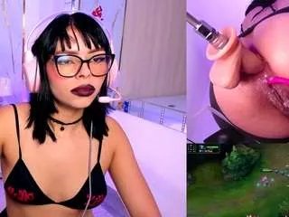 Offline nyveth on CamSoda