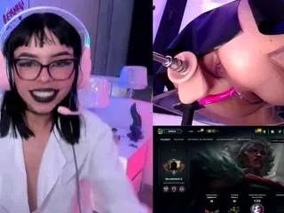 Offline nyveth on CamSoda