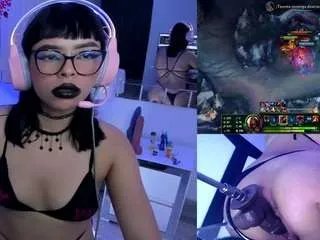 Offline nyveth on CamSoda