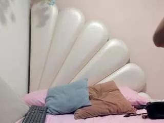olivia-stevens on CamSoda 