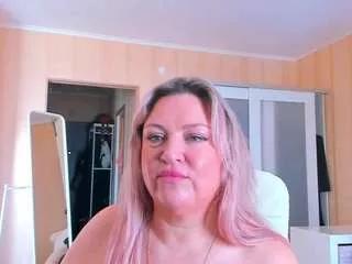 pamdirtyplay on CamSoda 