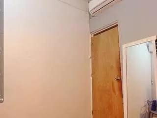petitelittleebony on CamSoda 