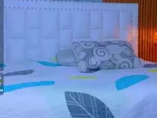 petitelittleebonyy on CamSoda 