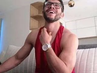 Offline phantom-bigger1 on CamSoda