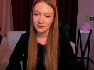 playful-sophie on CamSoda 