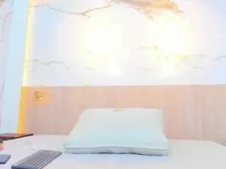 pocahontas-pow on CamSoda 