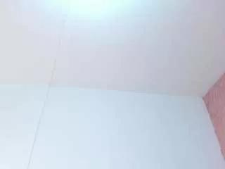 pretty-bigboobs on CamSoda 