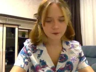 Freechat puraokojie on CamSoda